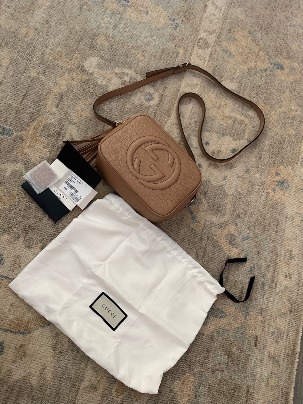 GUCCI
Pebbled Calfskin Small Soho Disco Bag. Rose Beige - Picture 5 of 13